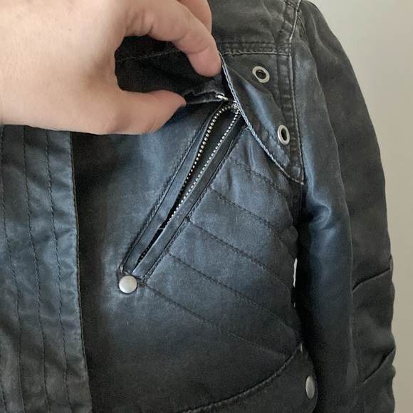 BKE Bomber Jacket | Lots of POCKETS ! | Womens sz Small | Grey | Faux Fur Hoodie - Picture 8 of 11